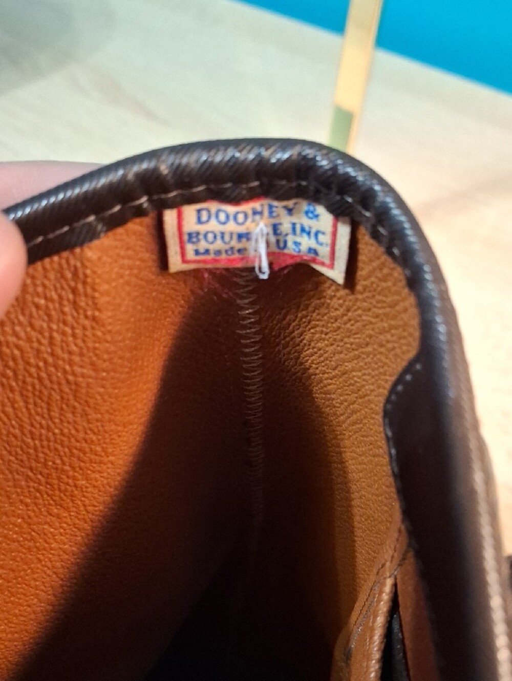 Dooney & Bourke North/South Dark Espressp Croc-Embossed Leather Tote Vintage - Picture 8 of 9